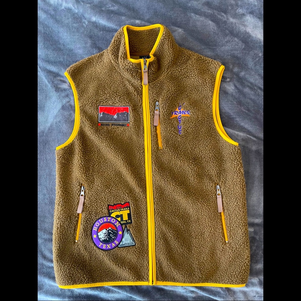 Cactus Trails Full Zip Sherpa Vest (Brown)